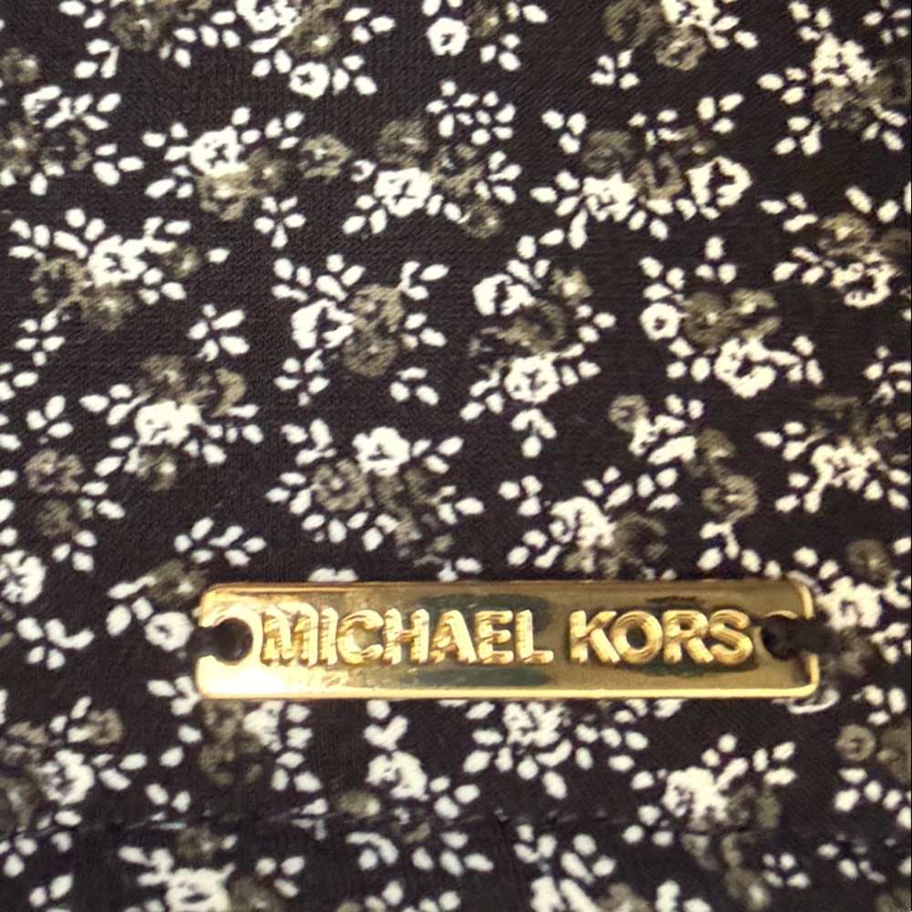 Michael Kors black and white floral wrap dress. Size XL - Picture 6 of 6